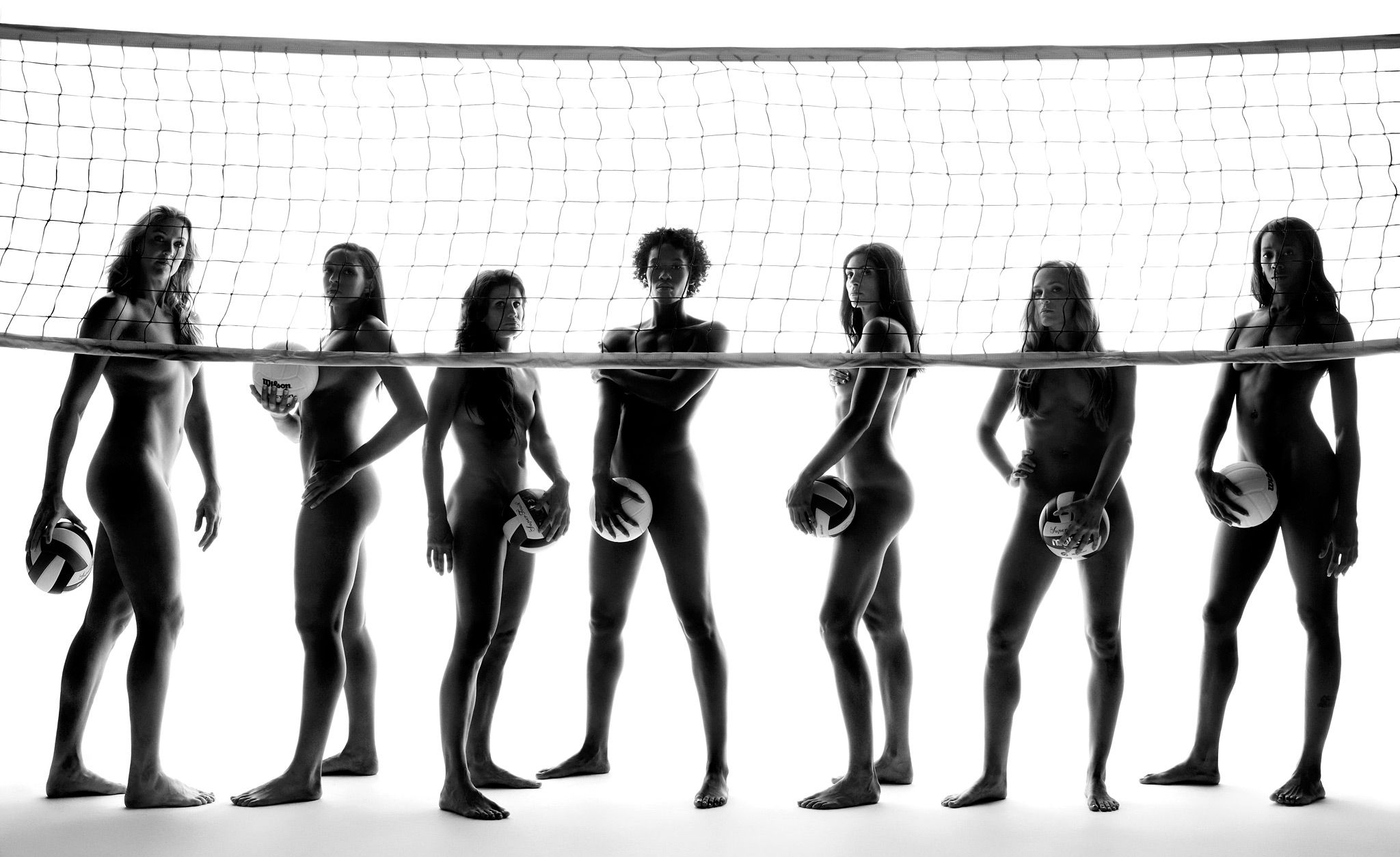 Голый женский волейбол